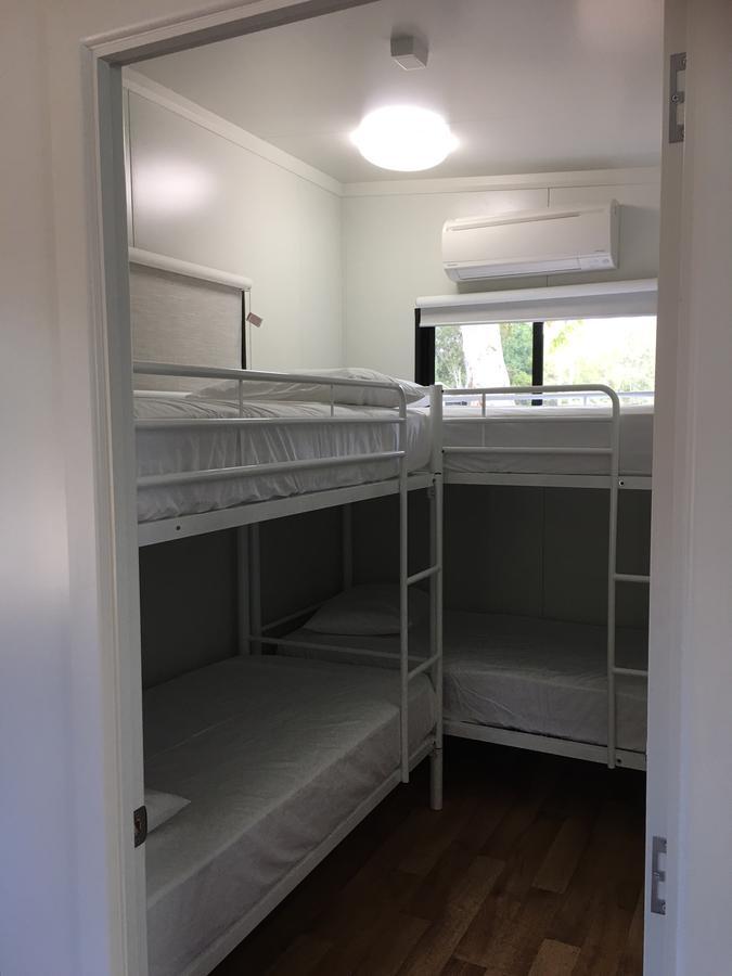 Отель Crystal Creek Caravan Park Mutarnee Экстерьер фото